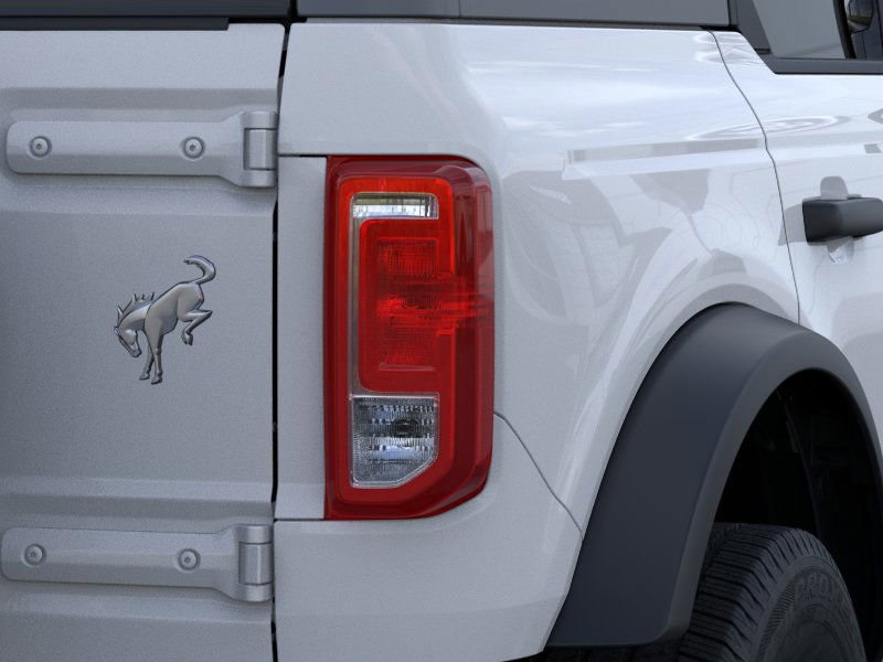 2025 Ford Bronco Base photo 20