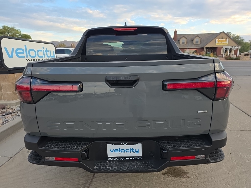 2025 Hyundai Santa Cruz SEL photo 2