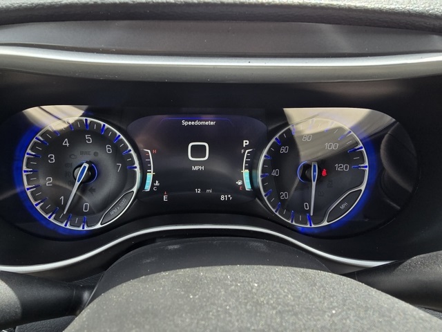 2026 Chrysler Pacifica photo 12