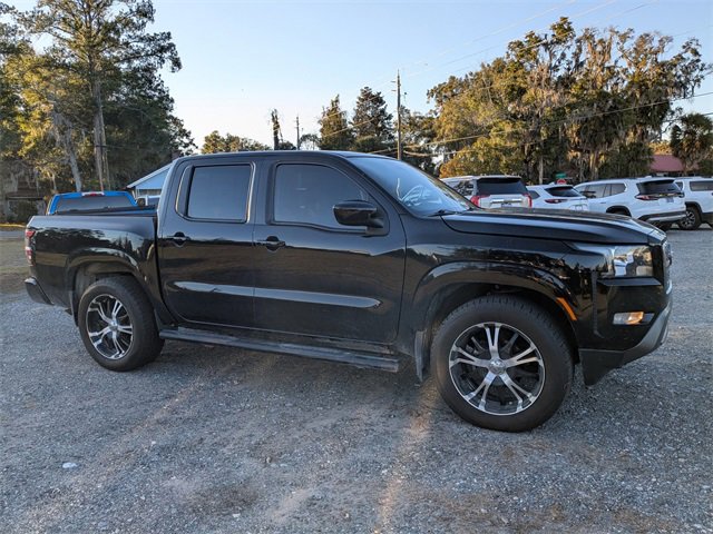 2022 Nissan Frontier SV's photo