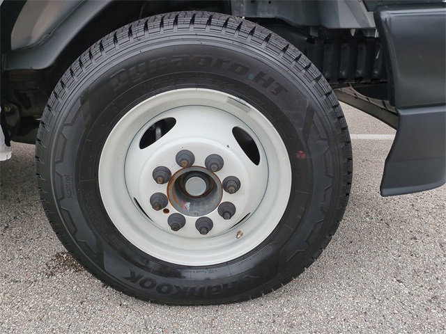 2024 Ford E-450 photo 9