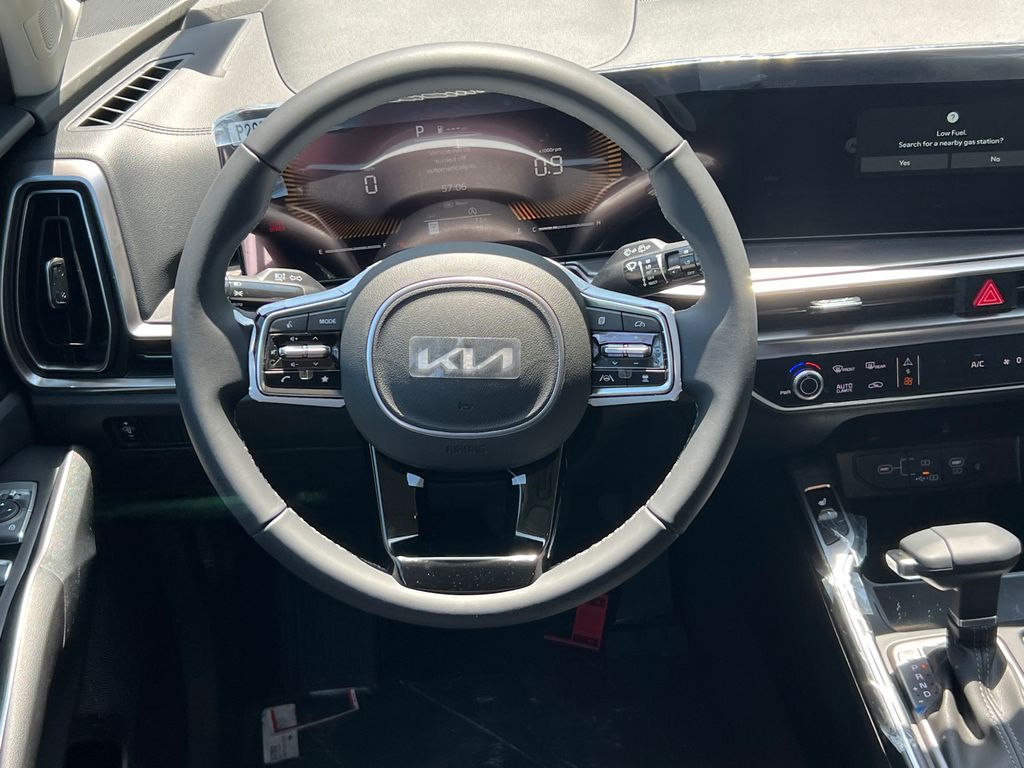 2025 Kia Sorento S photo 23