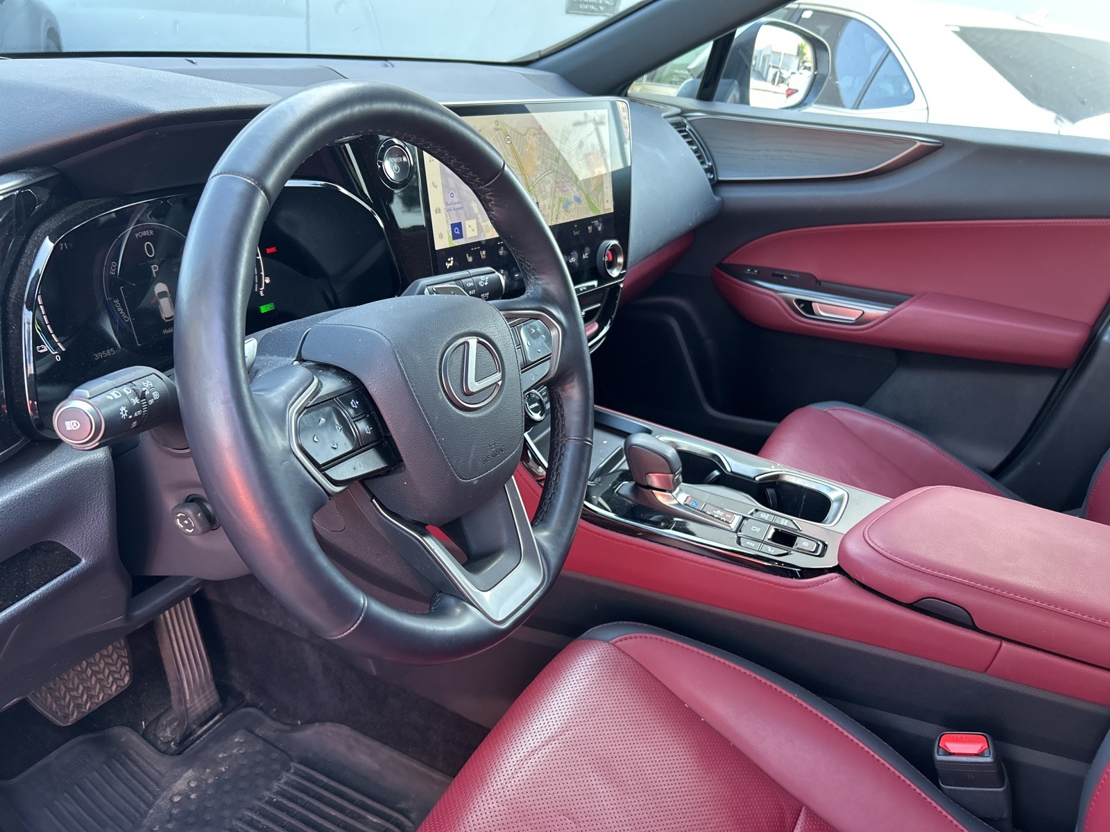 2024 Lexus NX 450h+ Luxury photo 10