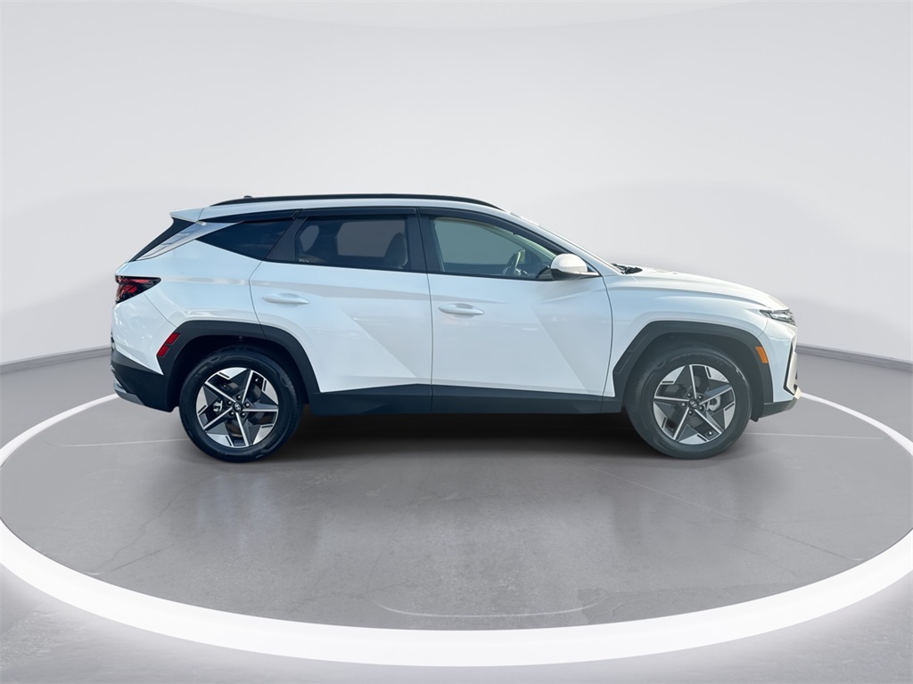 2025 Hyundai Tucson SEL photo 9