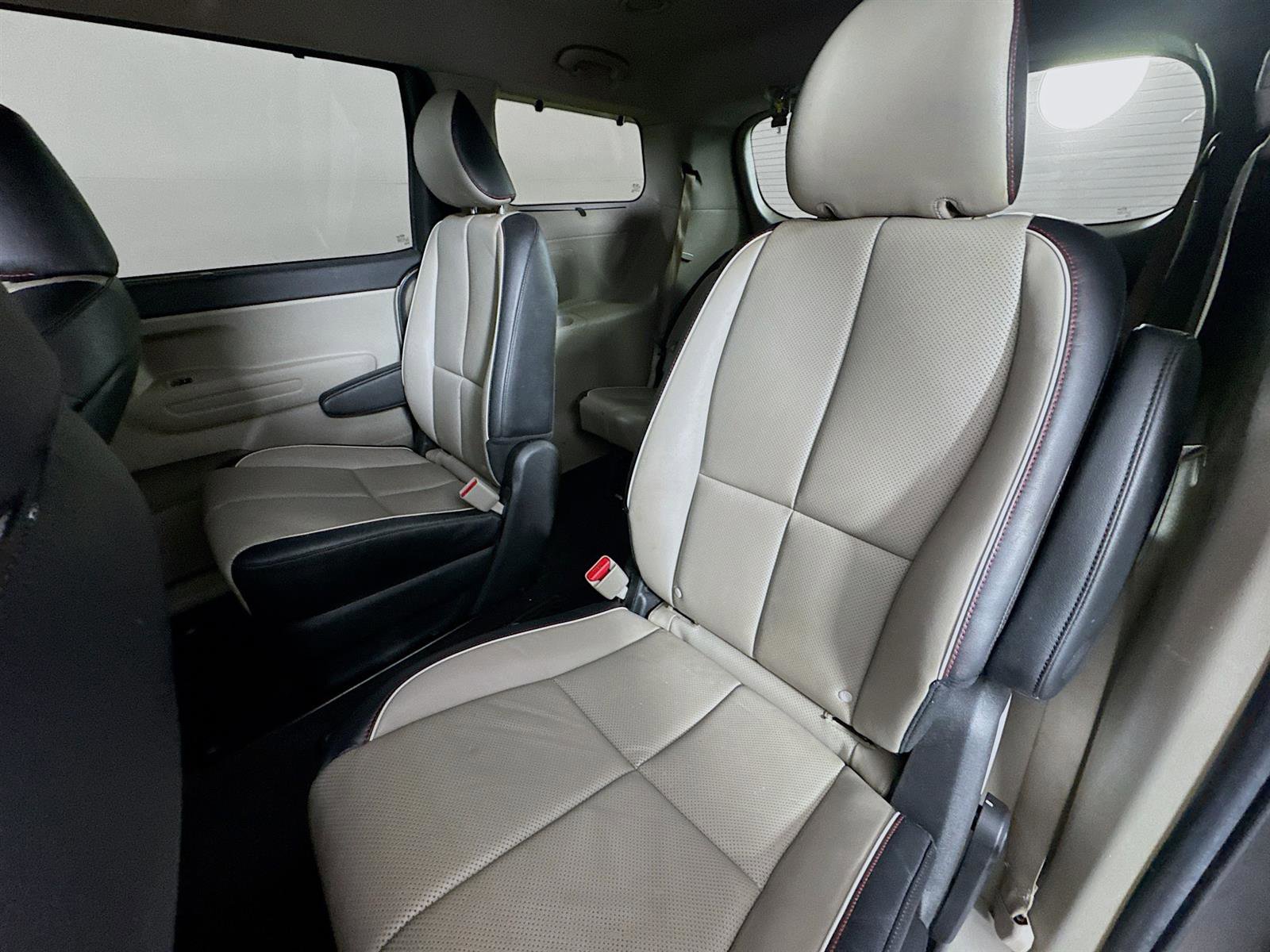 2021 Kia Sedona EX photo 21