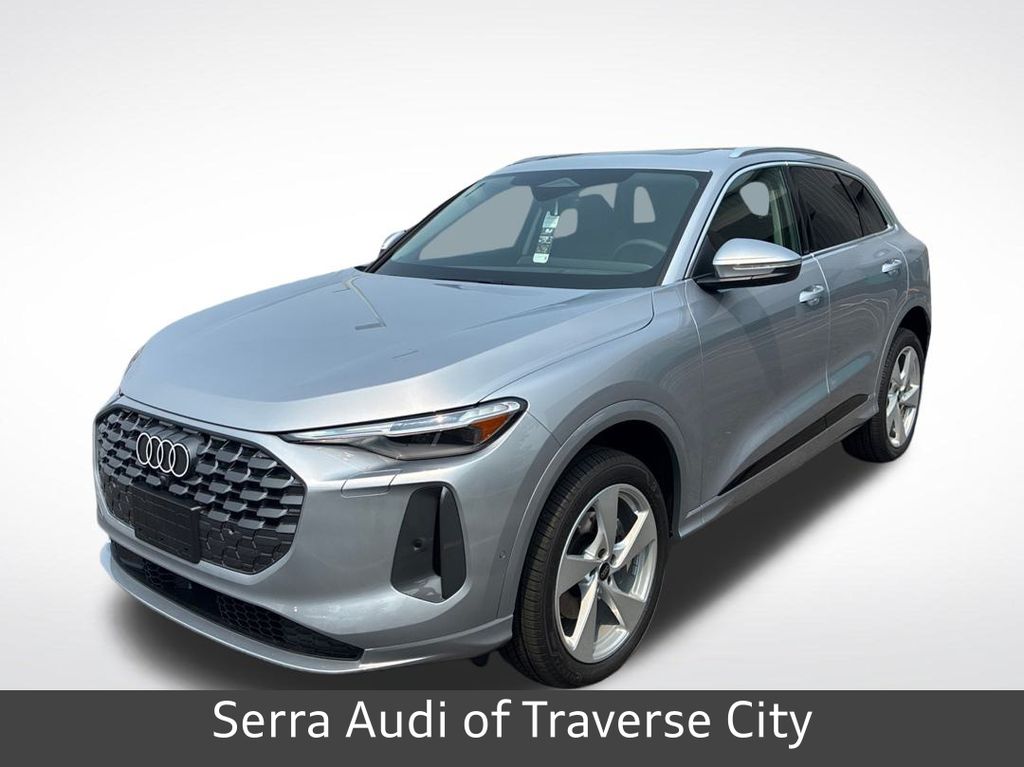 2025 Audi New Q5 Premium Plus's photo