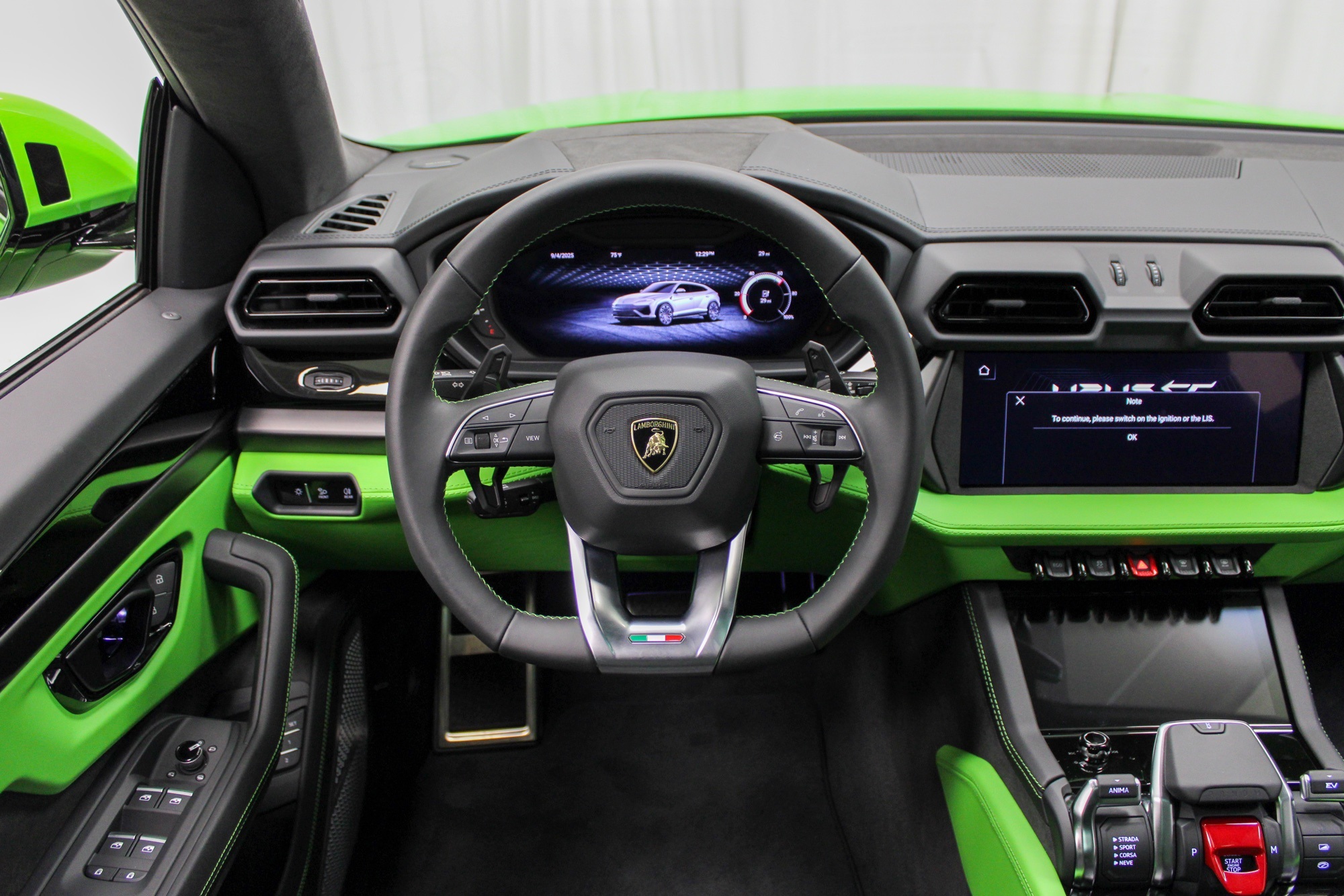 2025 Lamborghini Urus SE photo 20