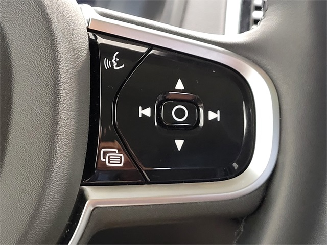 2025 Volvo XC90 photo 15
