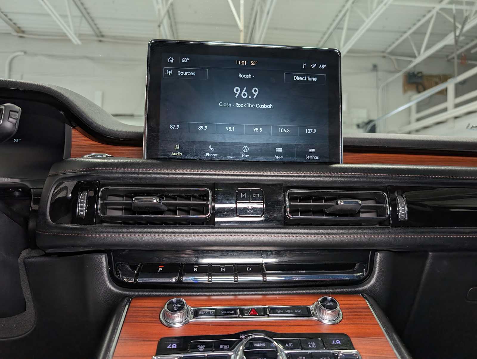 2020 Lincoln Aviator Reserve photo 30