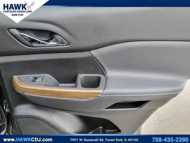 2023 GMC ACADIA - Image 20