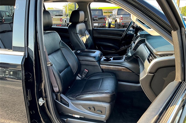2015 Chevrolet Suburban LT photo 28