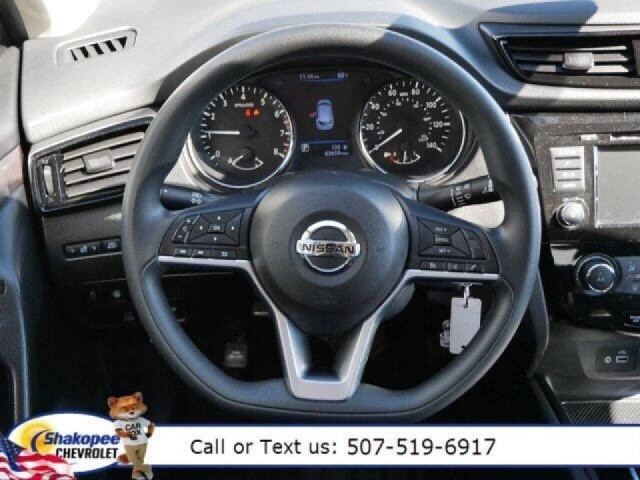 2021 Nissan Rogue Sport S photo 13