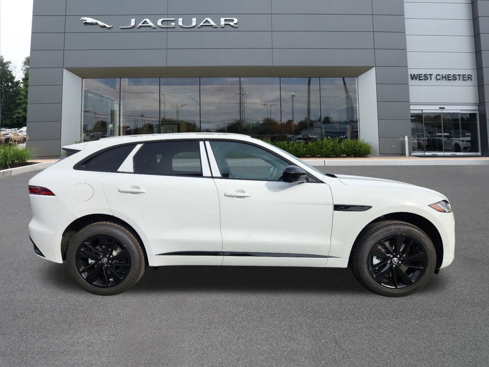 2024 Jaguar F-PACE P400 R-Dynamic S photo 3