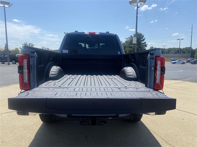 2026 Ford F-350 photo 8