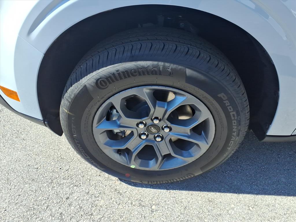 2025 Ford Maverick XLT photo 3