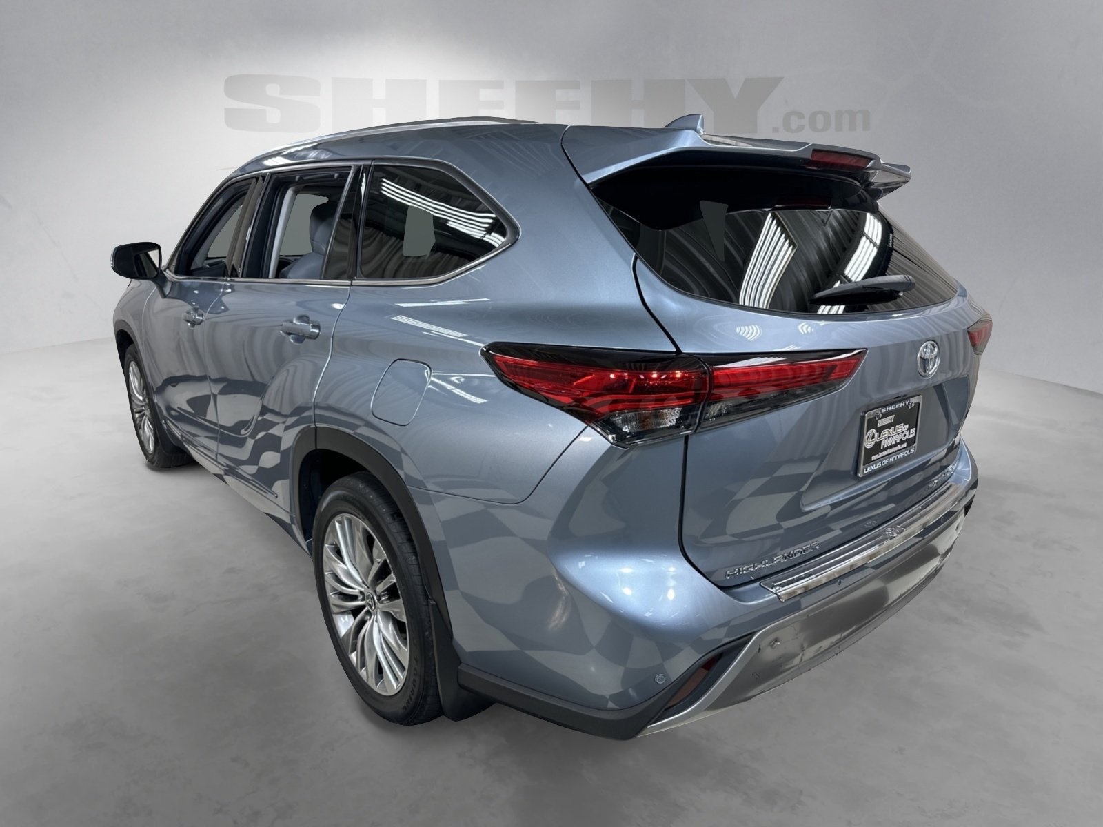 2021 Toyota Highlander Platinum photo 18
