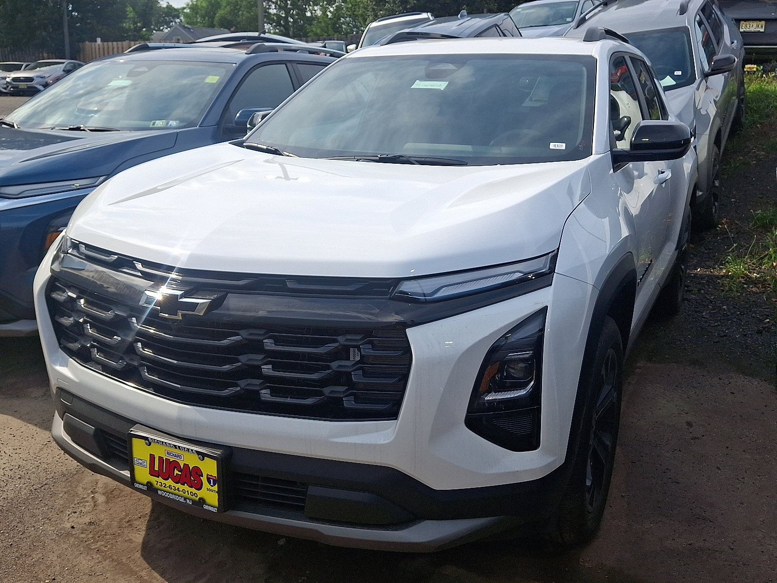 2026 Chevrolet Equinox LT photo 2