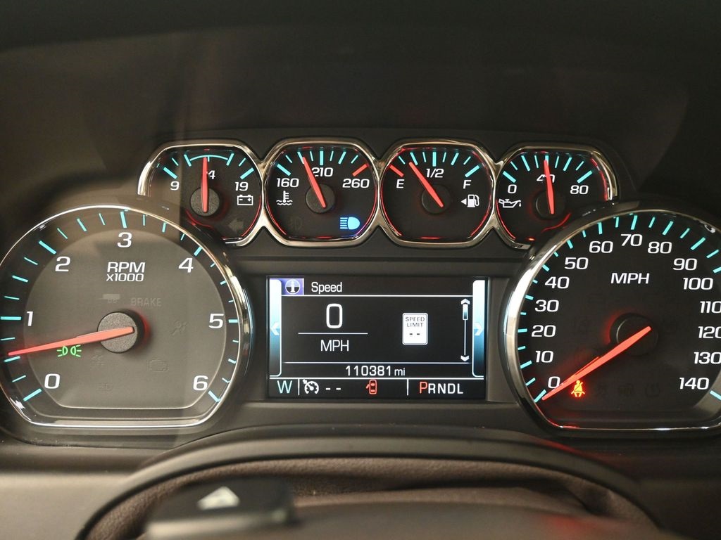 2017 Gmc Yukon SLT photo 4