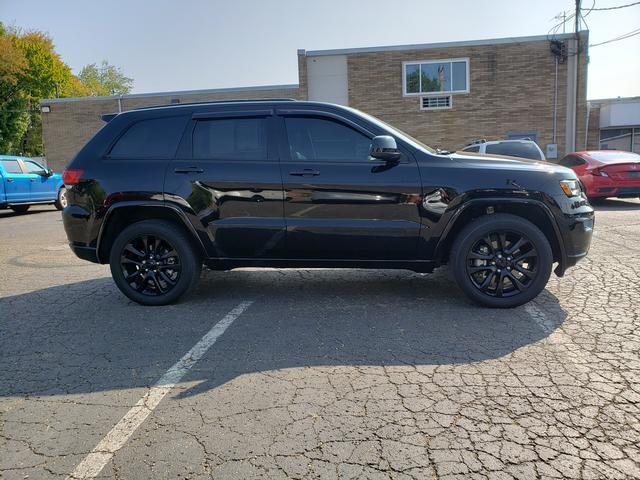 2021 Jeep Grand Cherokee Laredo X photo 7