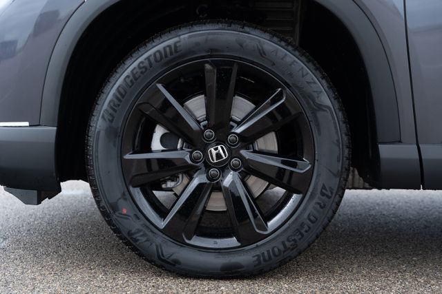2025 Honda Pilot Black Edition photo 9