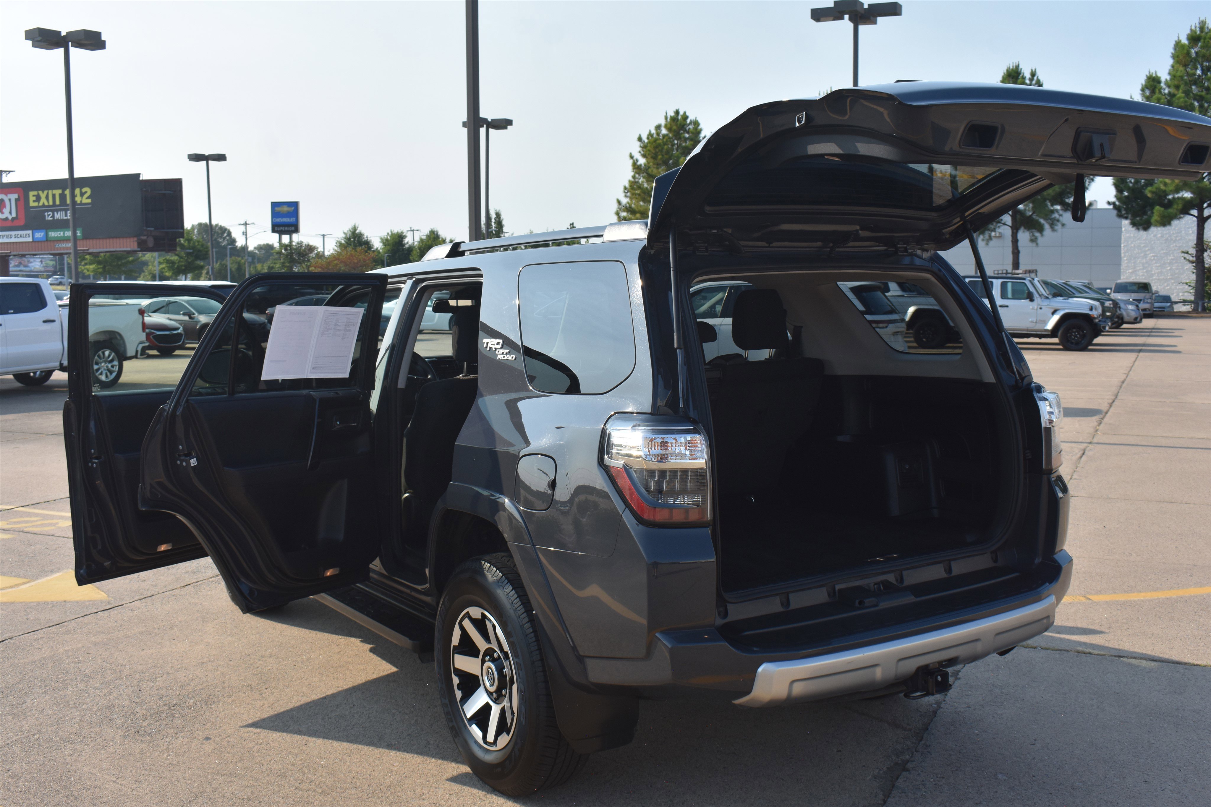 2024 Toyota 4Runner TRD photo 7