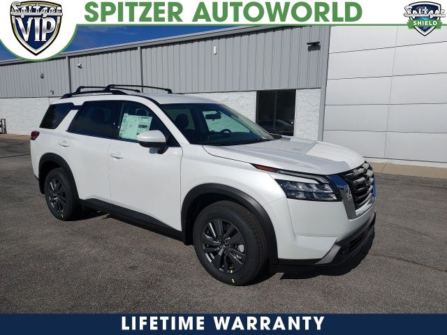 2025 Nissan Pathfinder SV's photo