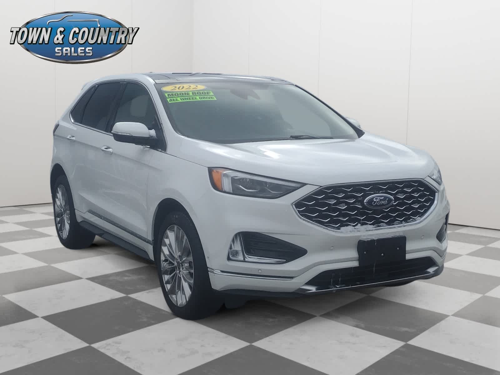 2022 Ford Edge Titanium's photo