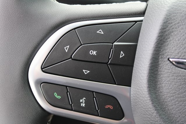 2025 Chrysler Pacifica photo 4