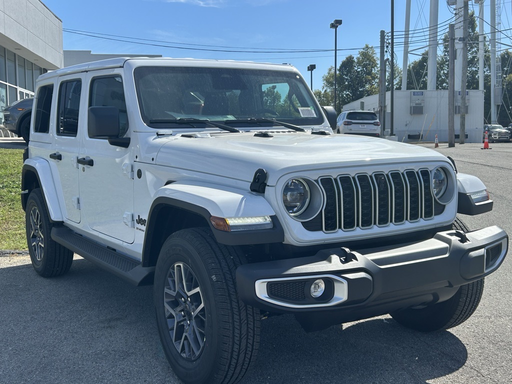 2026 Jeep Wrangler Sahara photo 4