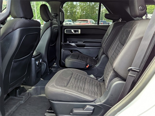 2020 Ford Explorer XLT photo 11
