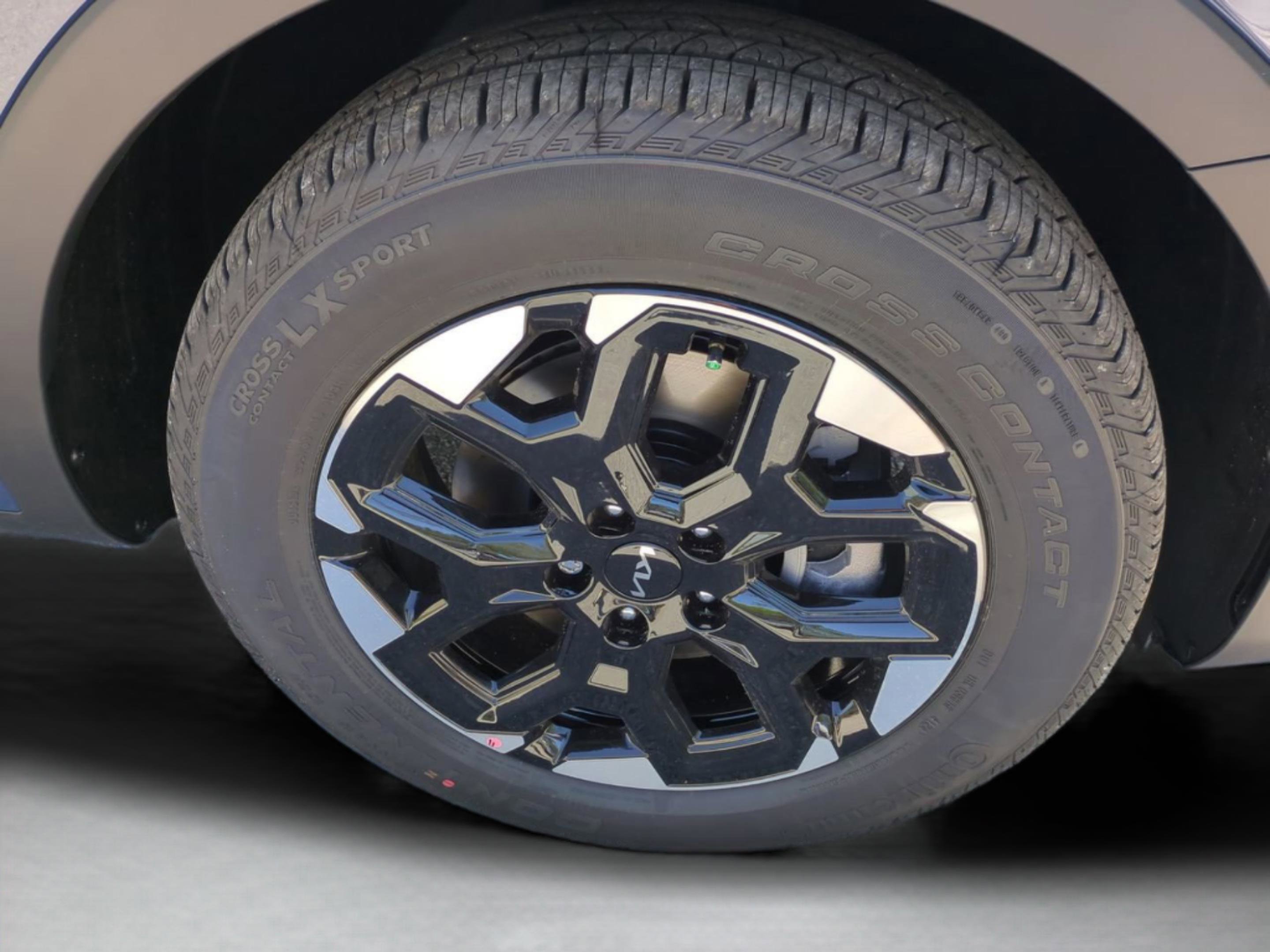 2025 Kia Sorento S photo 10