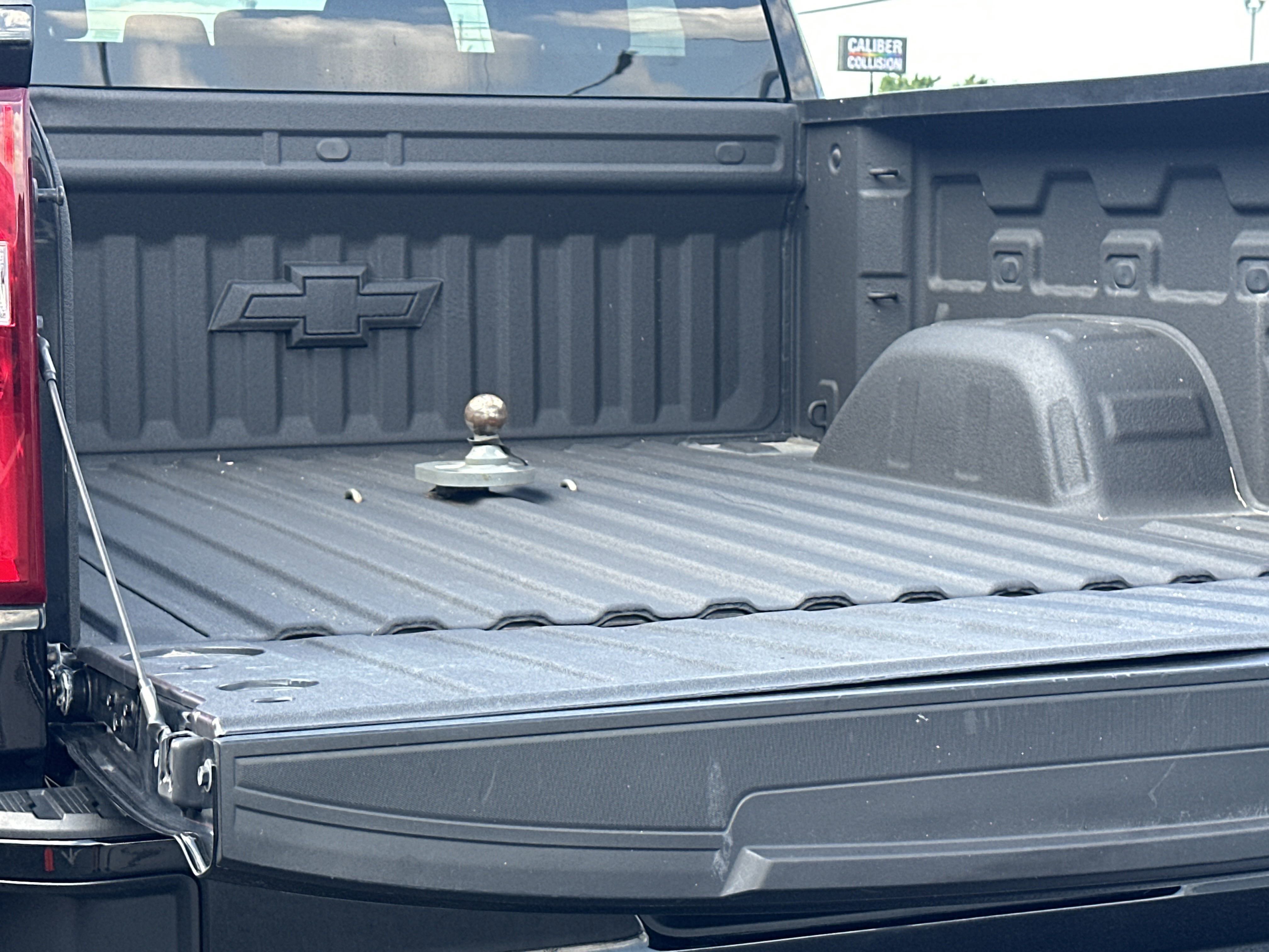 2021 Chevrolet Silverado 1500 RST photo 4