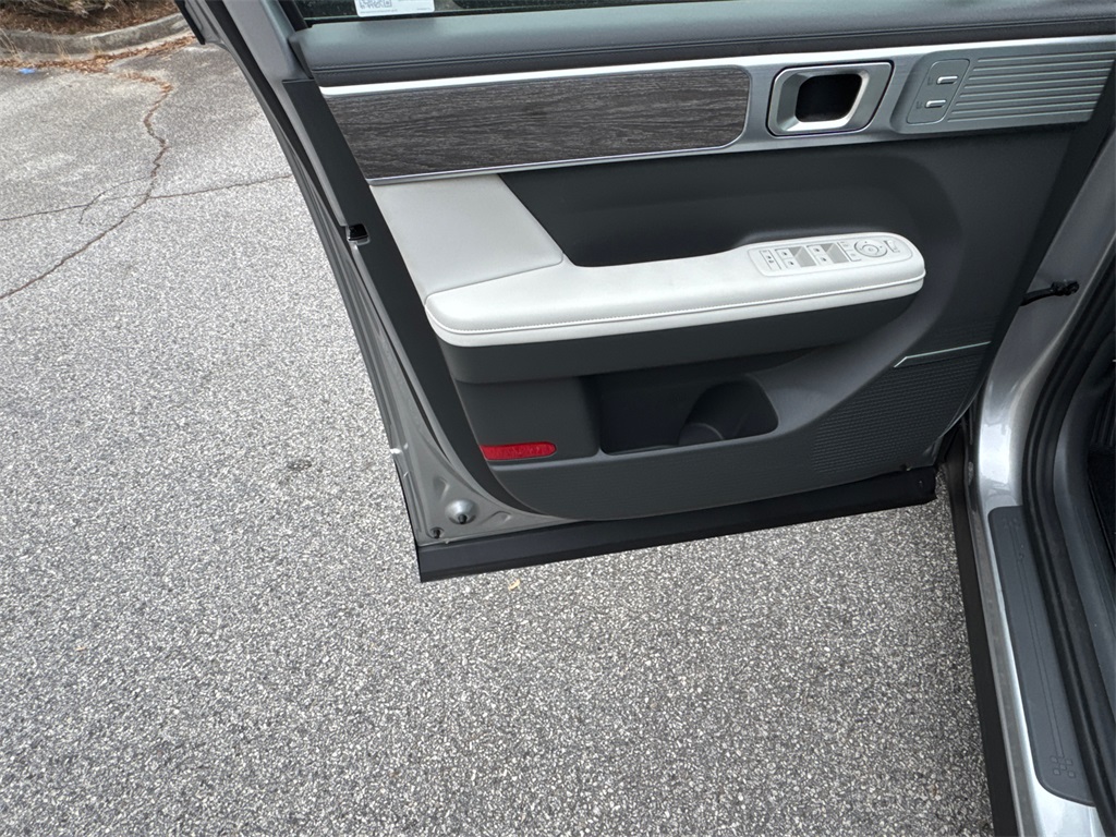 2025 Hyundai Santa Fe photo 5