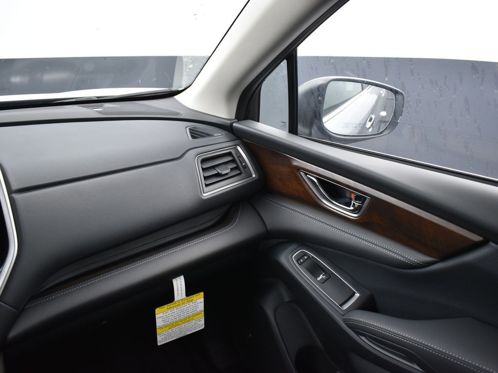 2025 Subaru Ascent Touring photo 12