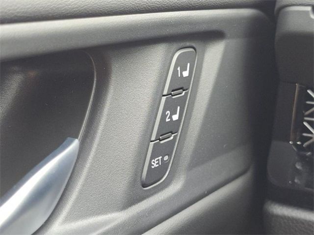 2025 Honda Accord Hybrid Touring photo 19