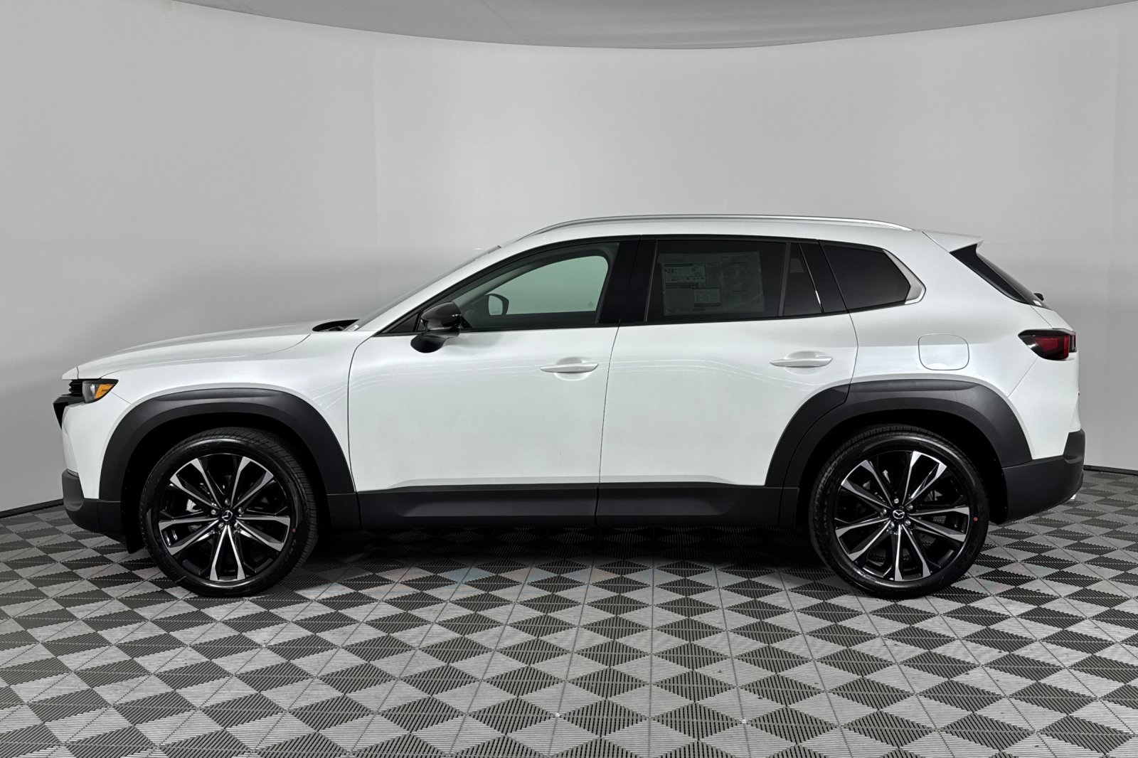 2025 Mazda CX-50 2.5 Premium Plus photo 6