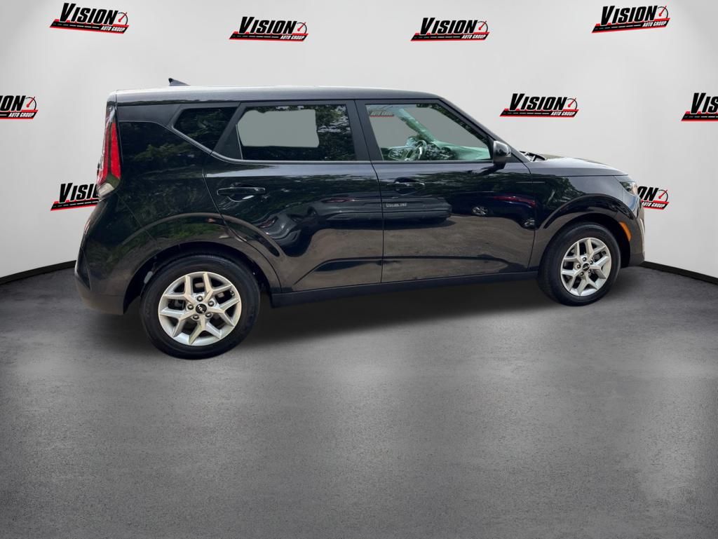 2023 Kia Soul LX photo 6