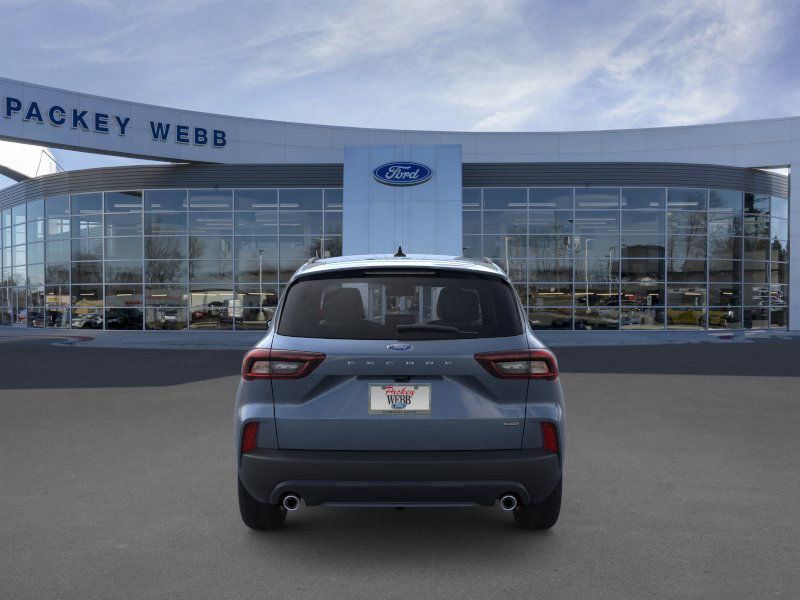 2025 Ford Escape ST-Line Hybrid photo 4