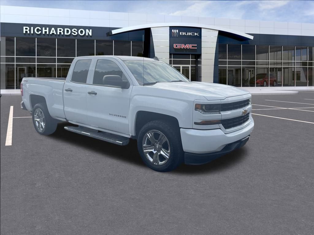 2018 Chevrolet Silverado 1500 Custom photo 7