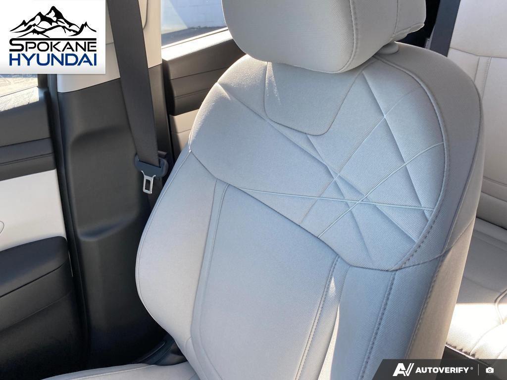 2025 Hyundai Tucson SE photo 21