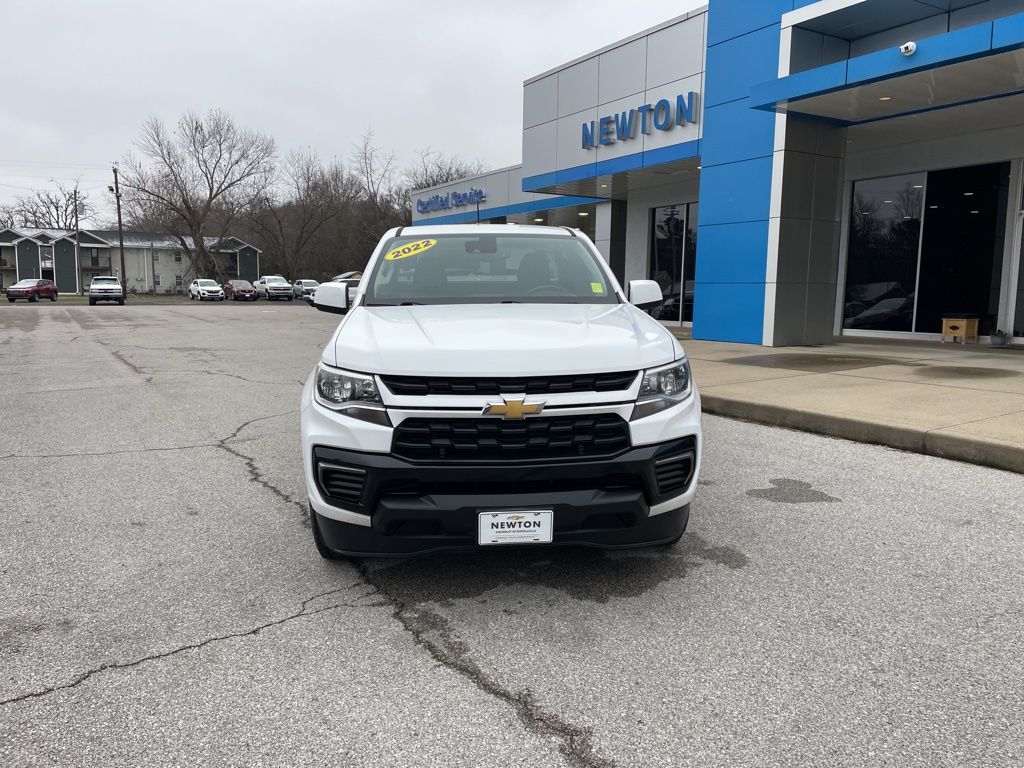 2022 Chevrolet Colorado LT photo 2