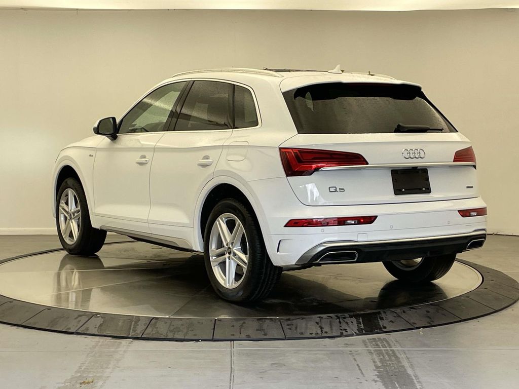 2025 Audi Q5 55 Premium Plus photo 2