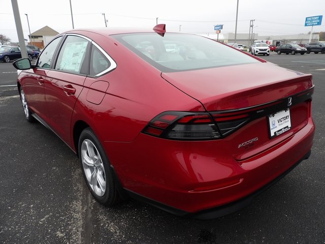 2025 Honda Accord LX photo 5