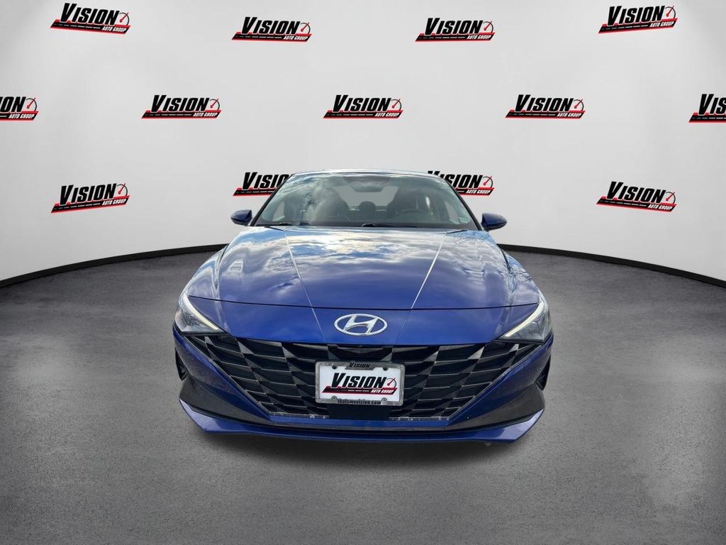 2023 Hyundai Elantra Limited photo 2