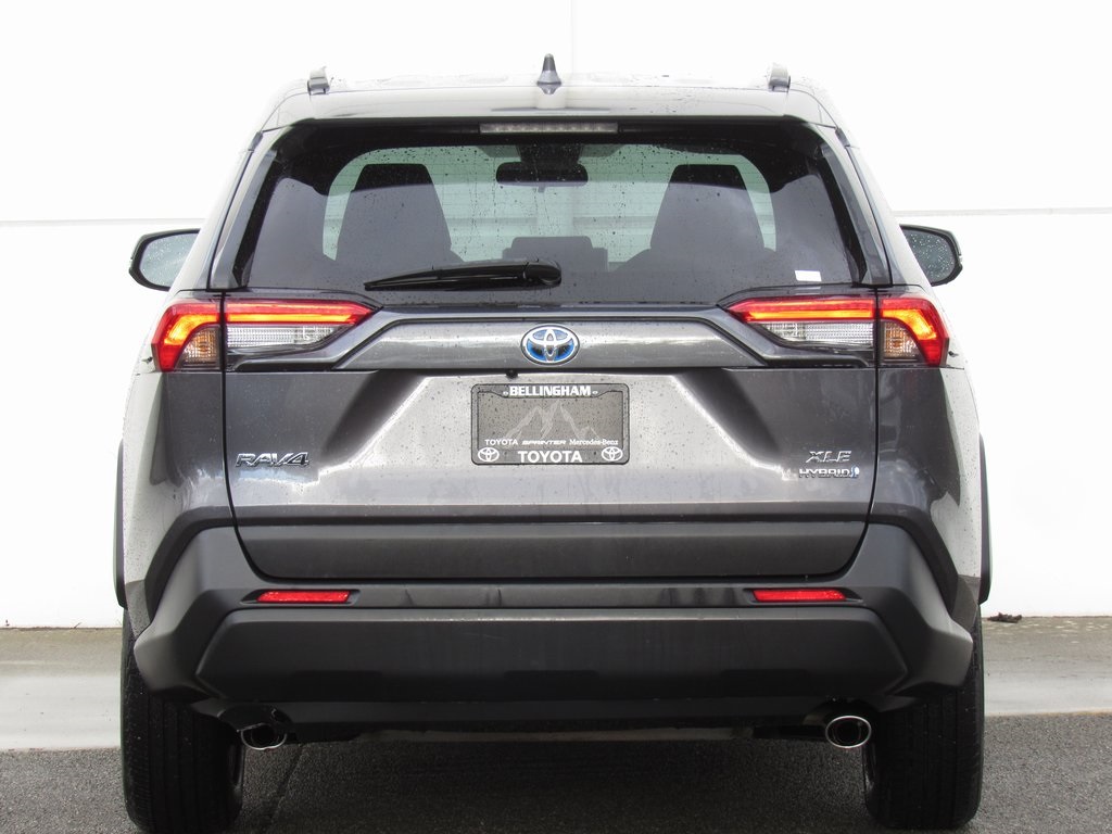 2024 Toyota RAV4 Hybrid XLE photo 4