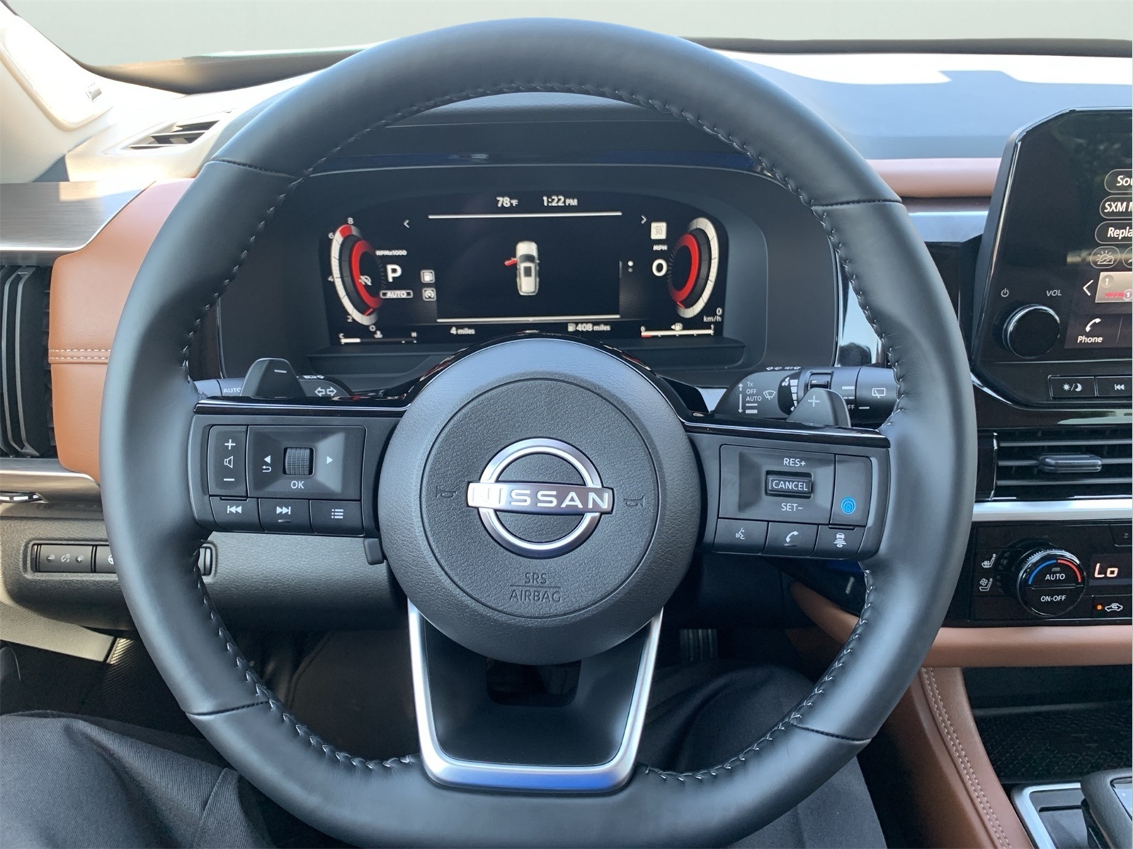 2025 Nissan Pathfinder Platinum photo 11