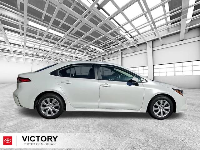 2026 Toyota Corolla LE photo 2