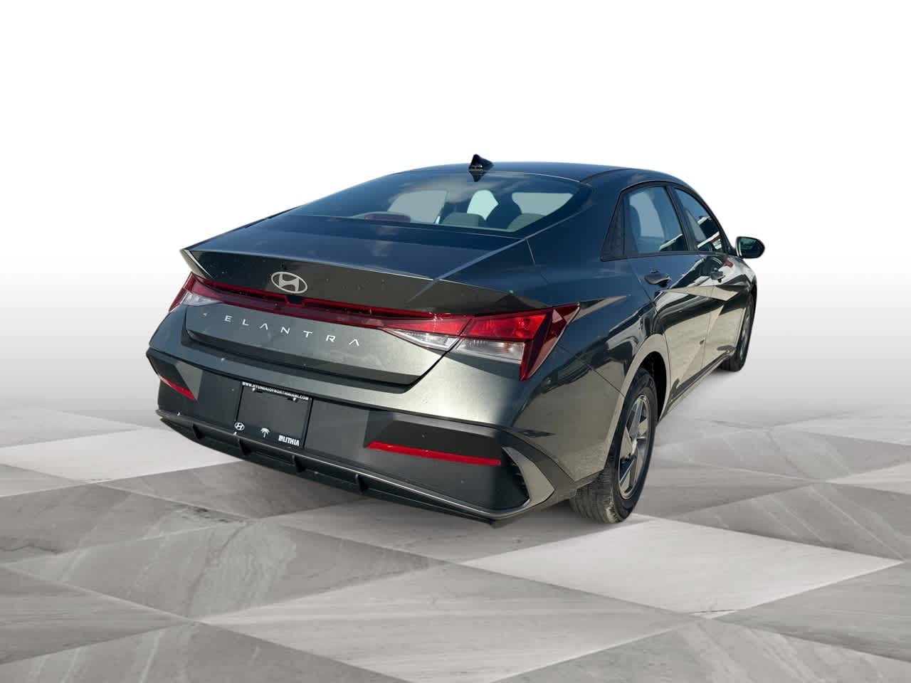 2025 Hyundai Elantra SE photo 8