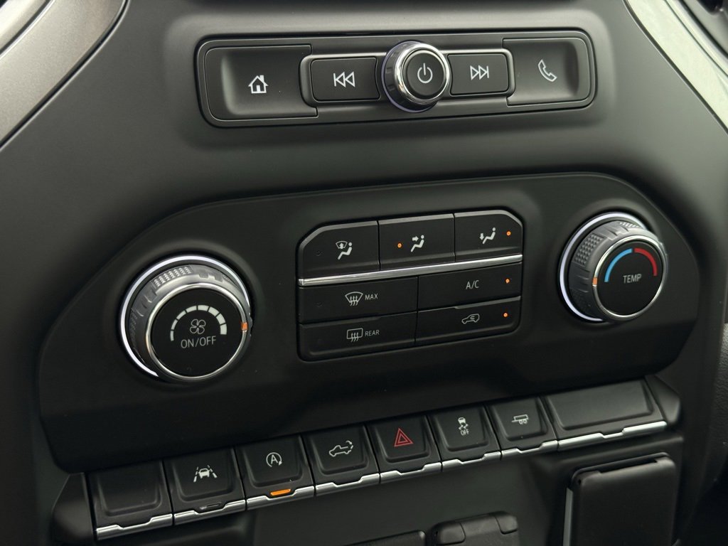2024 Chevrolet Silverado 1500 Custom photo 29