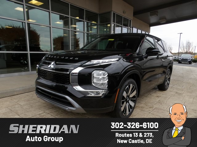 2025 Mitsubishi Outlander SE's photo